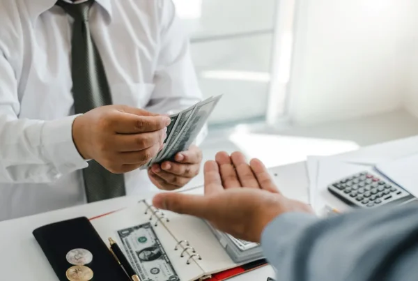 Direct Money Lenders Differ from Traditional Banks